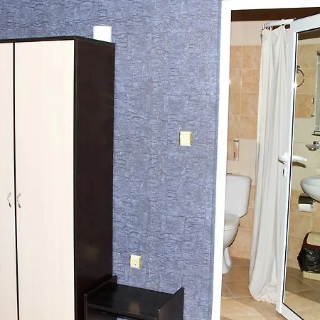 Szálloda Vlasta Family Ravda