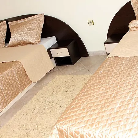 Vlasta Family Hotel Rawda