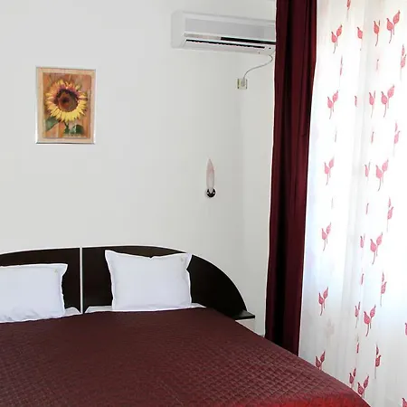 Vlasta Family Hotel Rawda